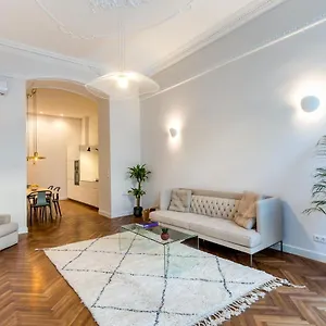 Central Basilica Apartman Apartman