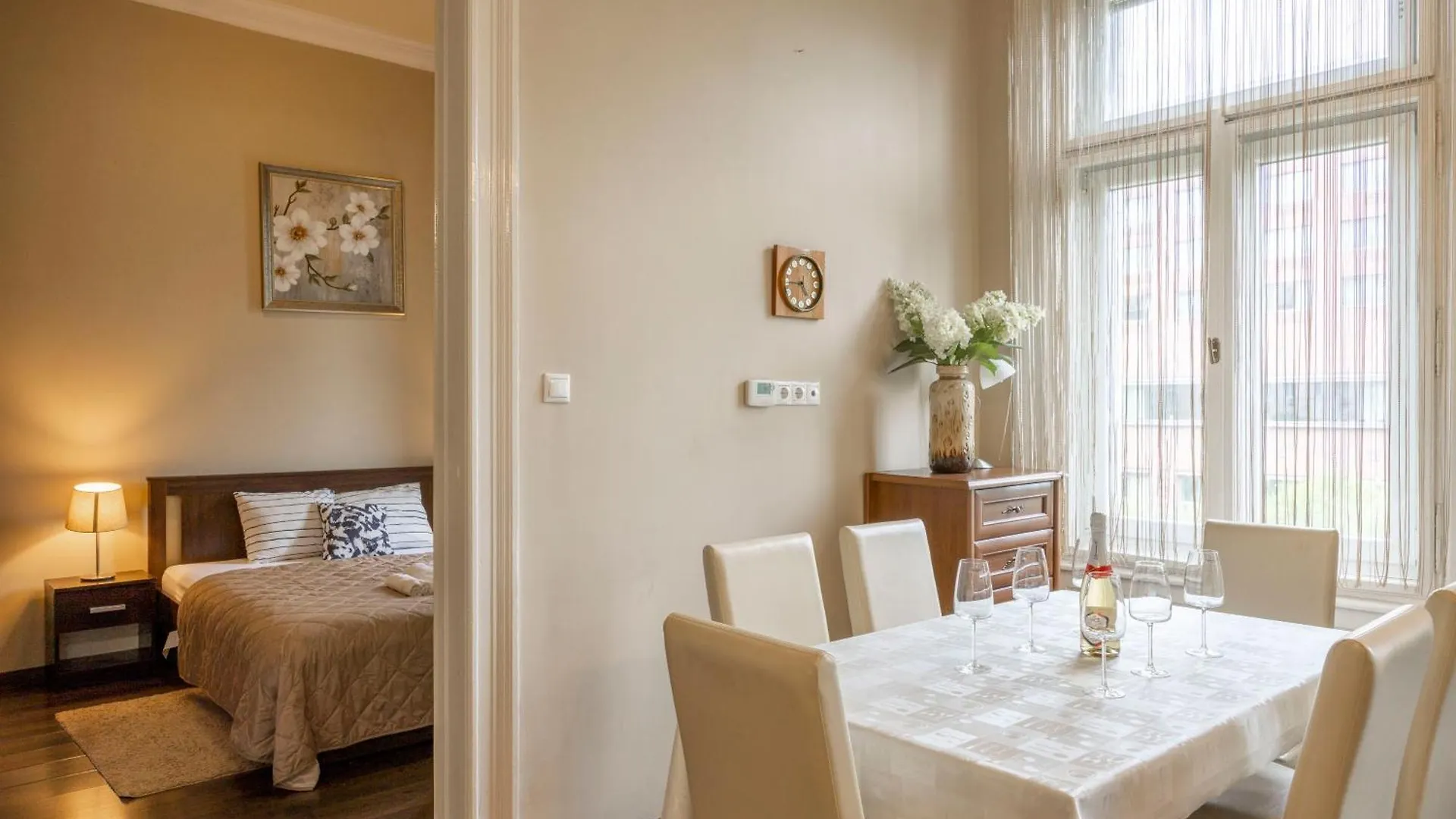 Apartment Warm & Cozy Central Home By Anna Budapest Hungary